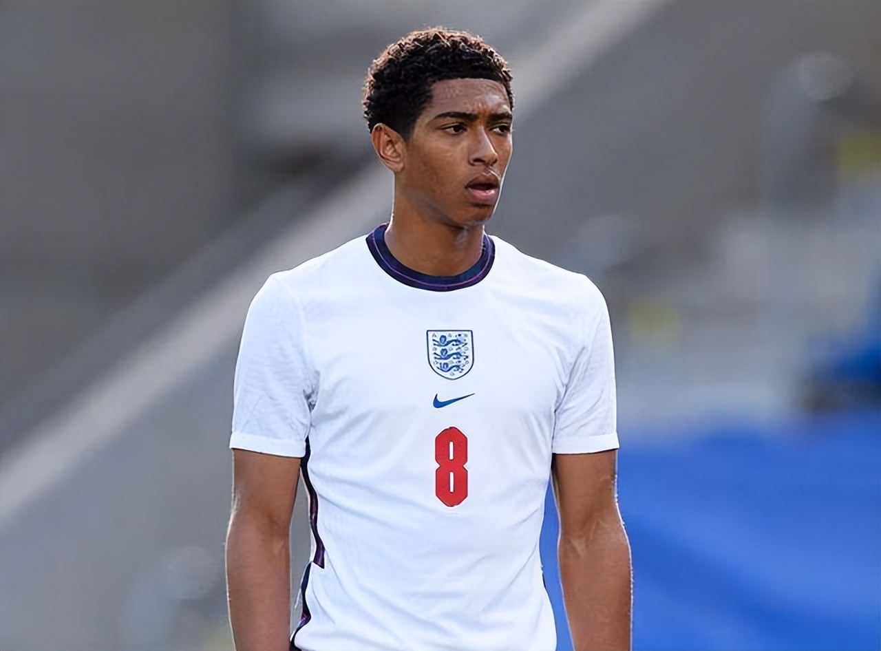 英超：利物浦客场3-2险胜诺维奇（英超：利物浦客场3比2险过诺维奇）