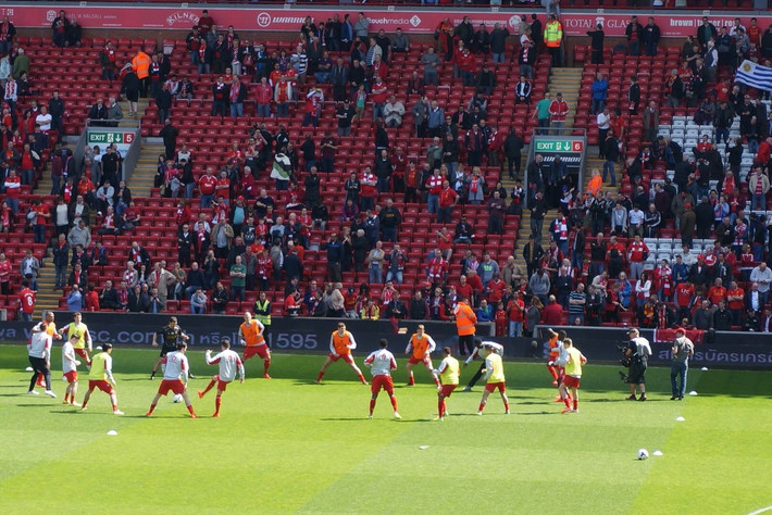 迪亚斯本赛季19场已送出6次助攻，超过上赛季整个赛季（迪亚斯本季19战送出6助攻，已超上季总数）