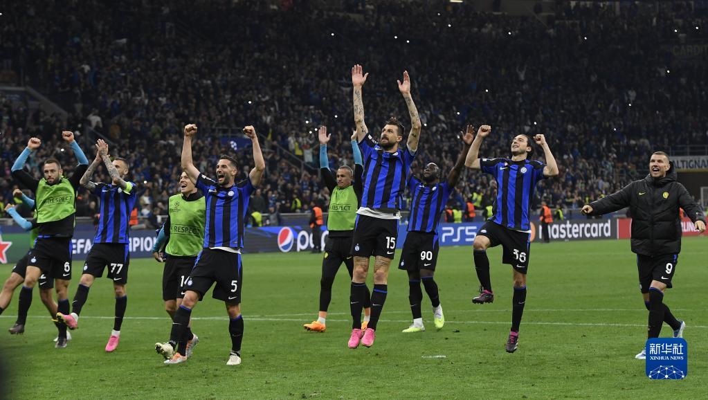 环足奖年最佳男足俱乐部候选：巴黎、切尔西、巴萨、拜仁在列（环足奖年度最佳男足俱乐部候选出炉：巴黎、切尔西、巴萨、拜仁入围）