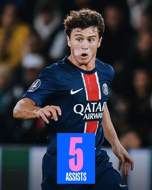 沙特vs阿联酋的下半场比赛因突降暴雨+冰雹暂中断，归赛时间暂未定（沙特与阿联酋之战下半场遭暴雨冰雹打断，复赛时间待定）