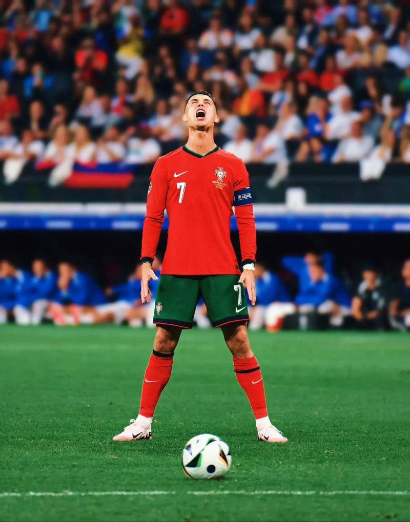 罗马诺：若谢什科愿意加盟，曼联将会为莱比锡提供报价（罗马诺透露：若谢什科同意加盟，曼联将向莱比锡递交报价）