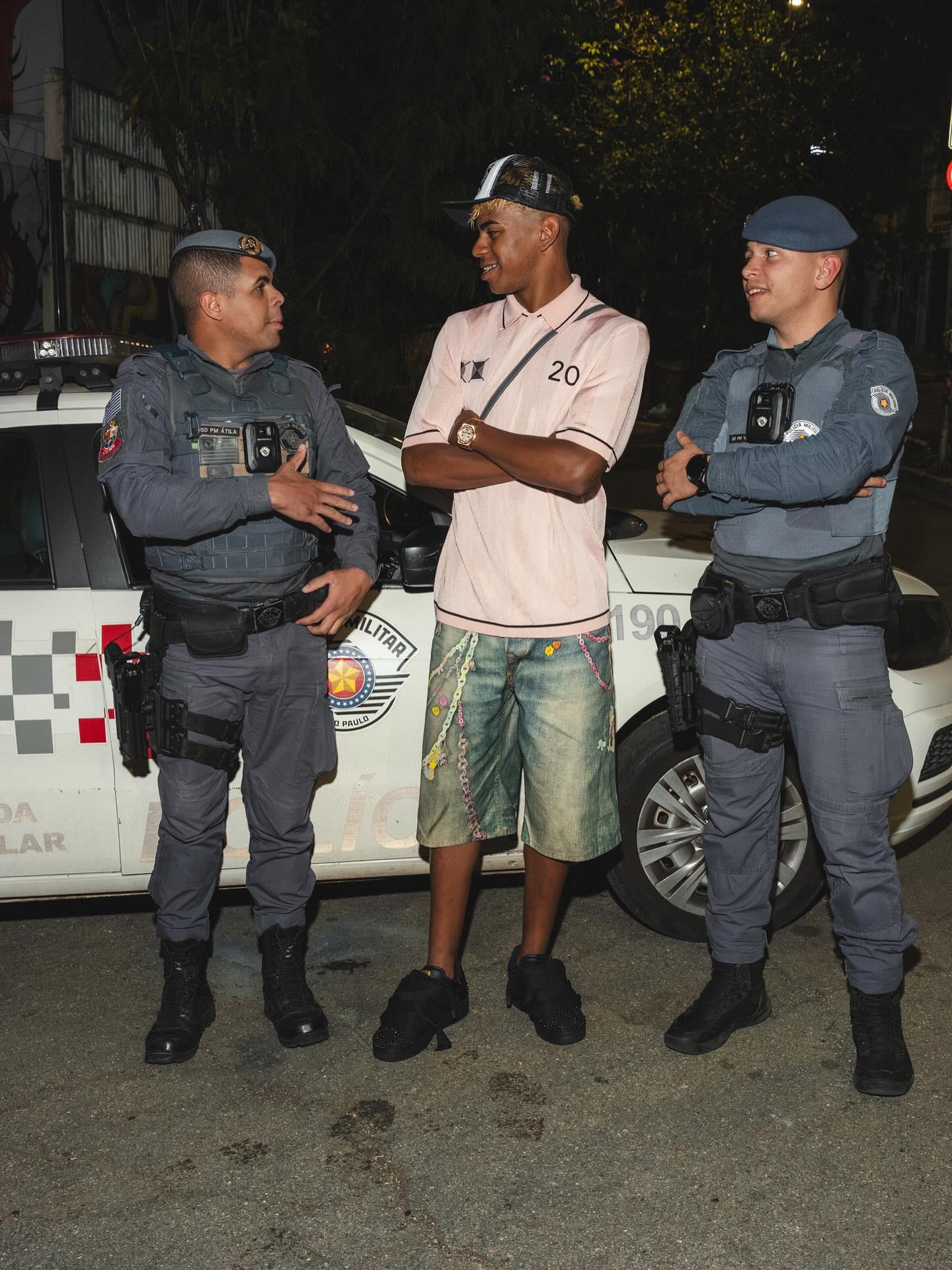 火箭状元秀哈登接管比赛惊艳全场（哈登接管战局 火箭状元秀惊艳全场）