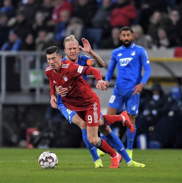 索扎将吹罚生涯第三场米兰德比，曾执法23-24赛季国米5-1米兰（索扎将第三度主哨米兰德比，曾在23／24赛季执法国米5-1米兰）