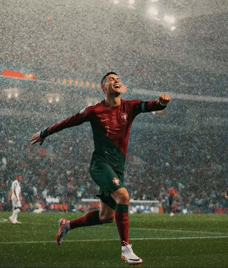 马卡：皇马近期比赛陷入混乱，阿隆索面临未完成的建队挑战（马卡：皇马连战失序，阿隆索的重建任务仍未完成）