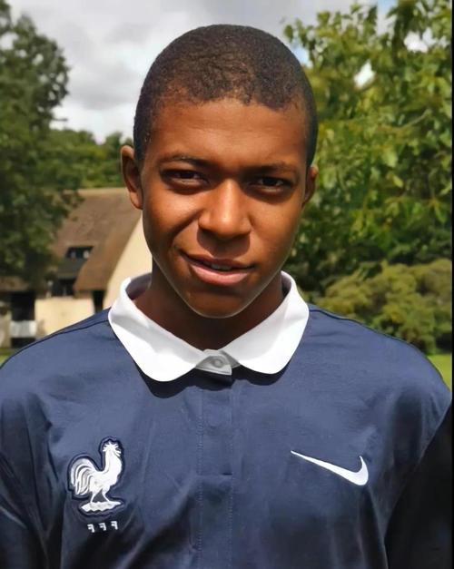 内托踢中锋？马雷斯卡：我们想掌控球权并不断冲击巴萨的防线（内托改打中锋？马雷斯卡：要以控球为主，持续冲击巴萨防线）