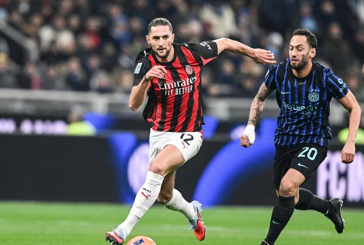 萨索洛2-2比萨，恩佐拉、马蒂奇破门，索尔茨维特读秒绝平（萨索洛2-2战平比萨：恩佐拉、马蒂奇进球，索尔茨维特补时读秒扳平）