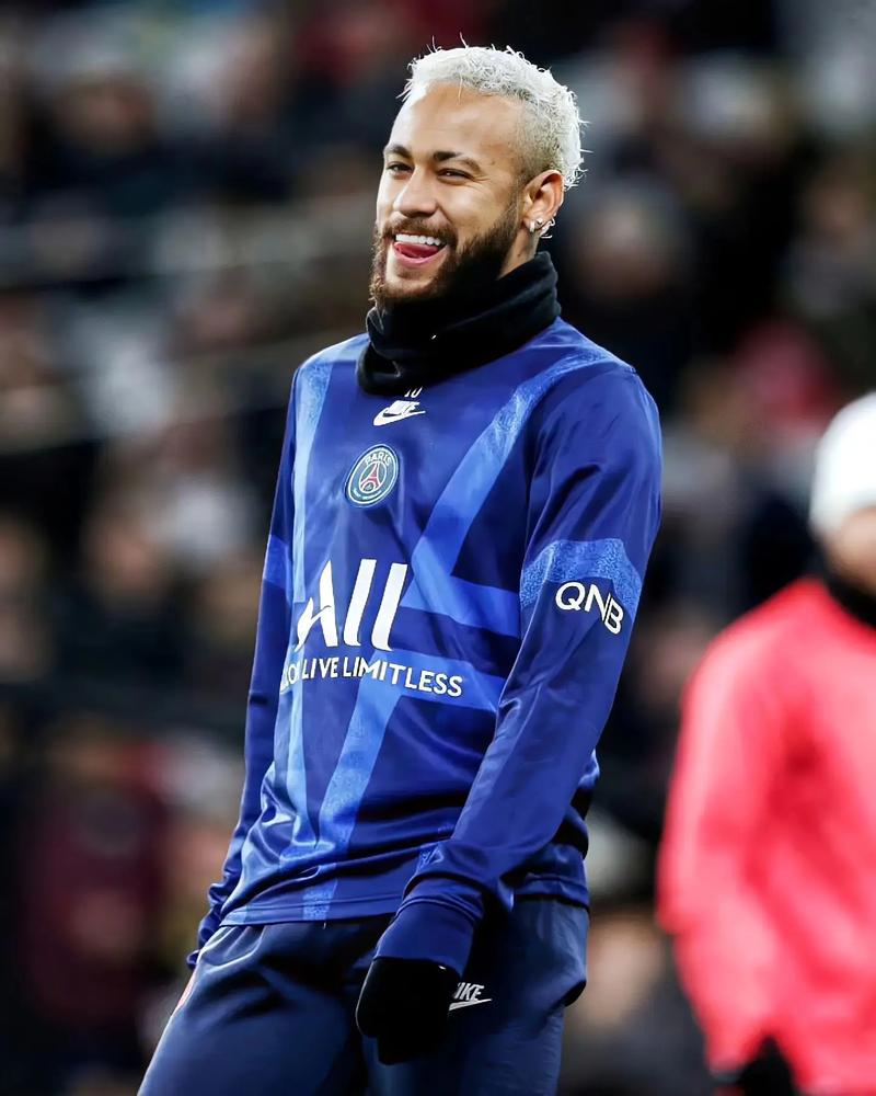 跟队记者：伊萨克恢复时间预估为3个月，有望在本赛季内复出（队记：伊萨克预计伤停3个月，本赛季仍有望复出）